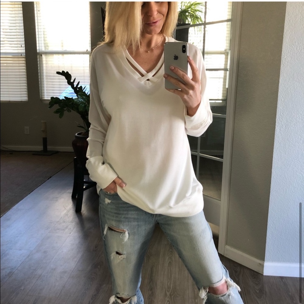 Cable and Gauge criss cross long sleeve